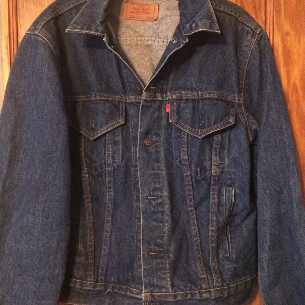 Early 80’s vintage Levi’s denim jacket size 42R